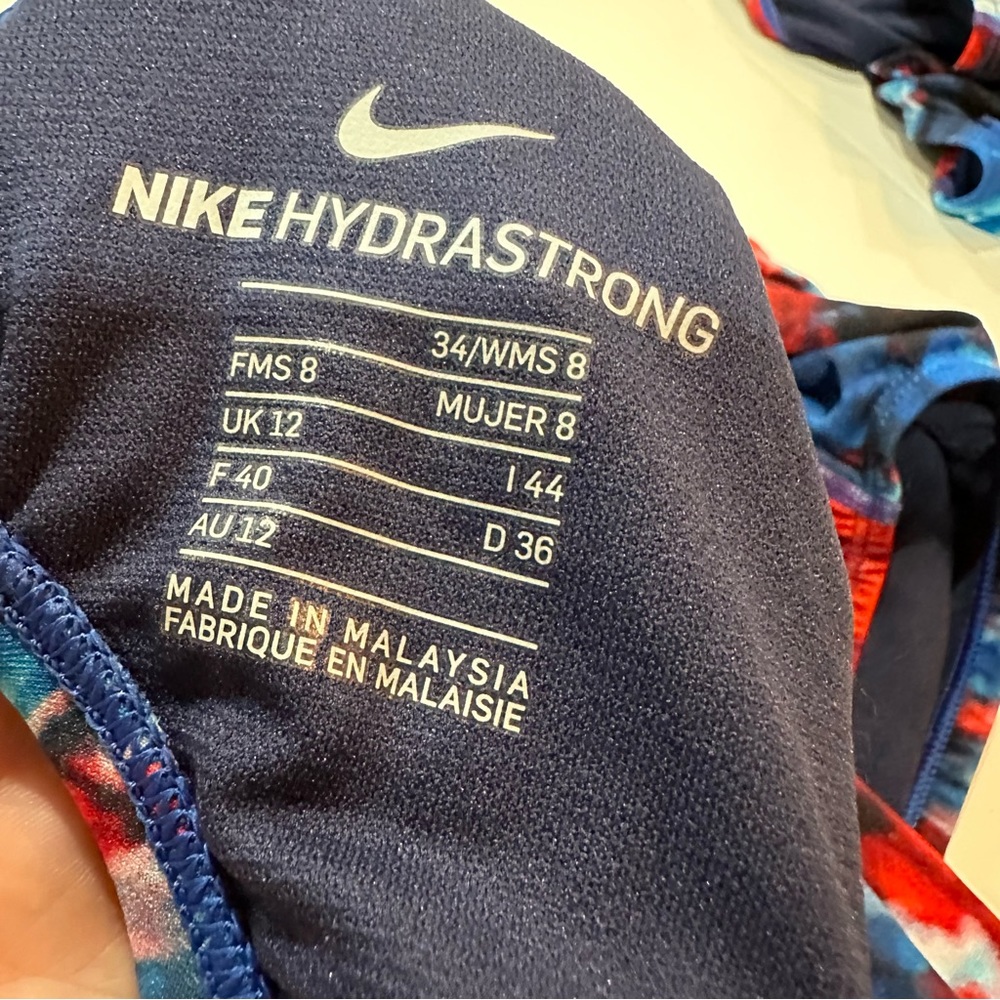 Nike Hydrastrong Swimsuit - Picture 11 of 16